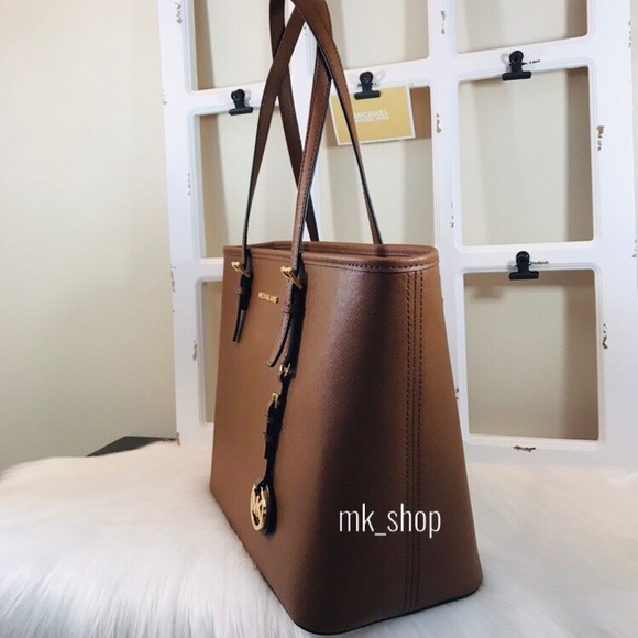 MK Jet Set Travel Zip Tote - Picture 4 of 8